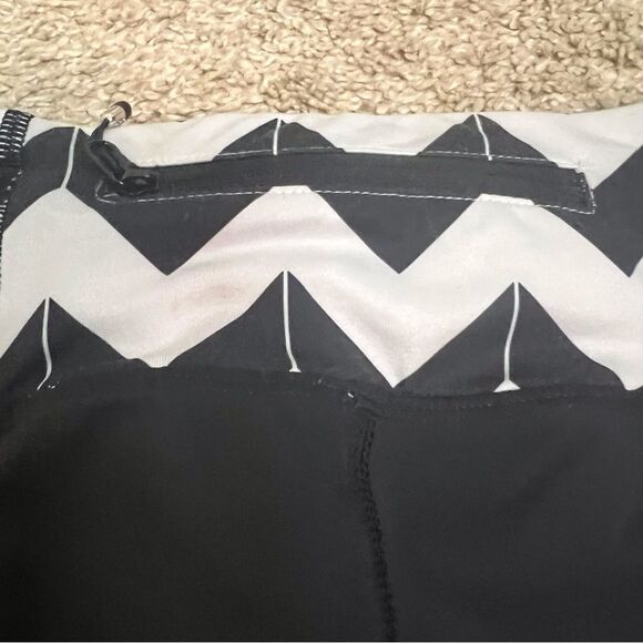 Lululemon Athletica Run For Your Life Womens Cropped Chevron Leggings‎ Size 4 - Picture 5 of 6